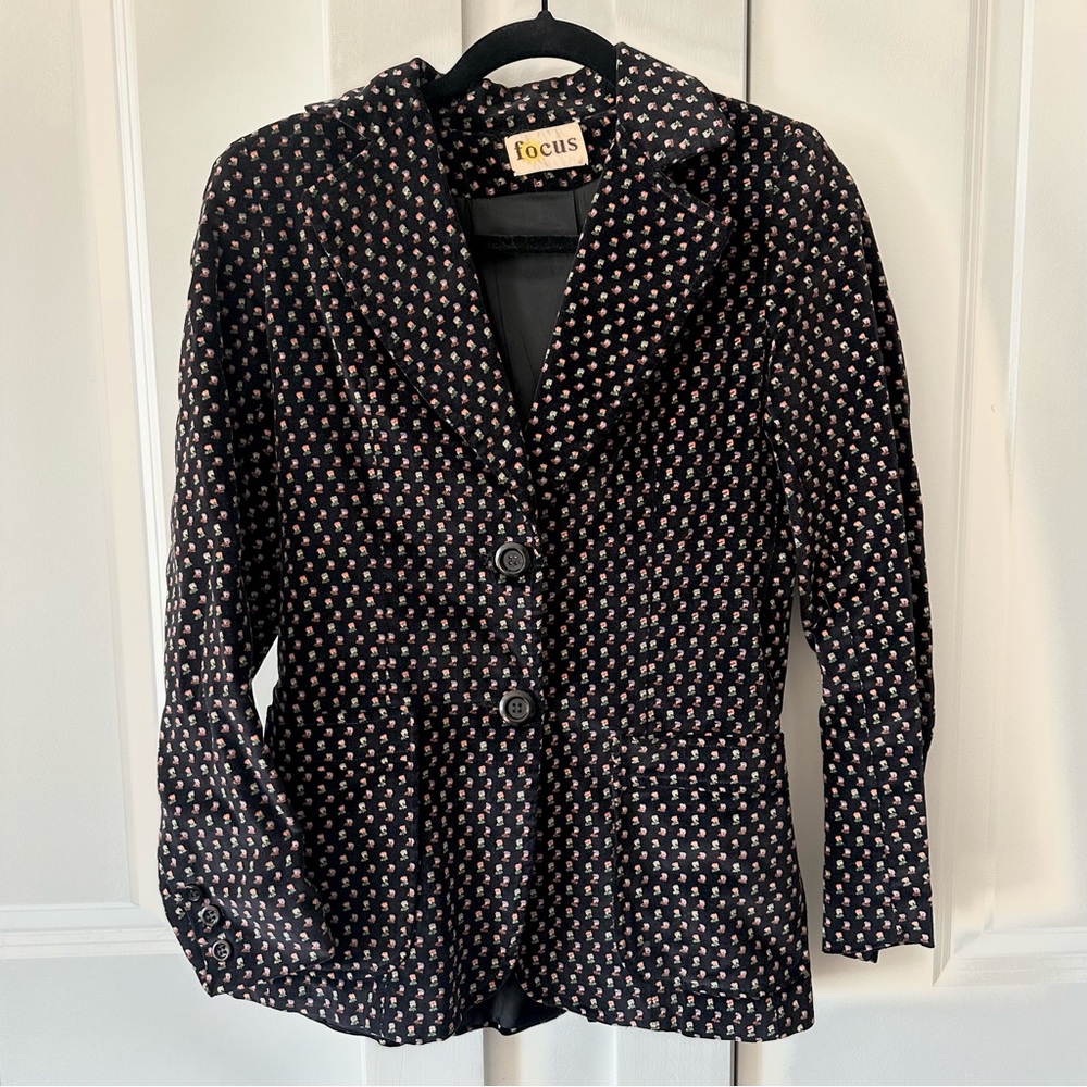 Focus (S) Vintage Black Floral Velvet Print Blazer- Elegant Statement Jacket